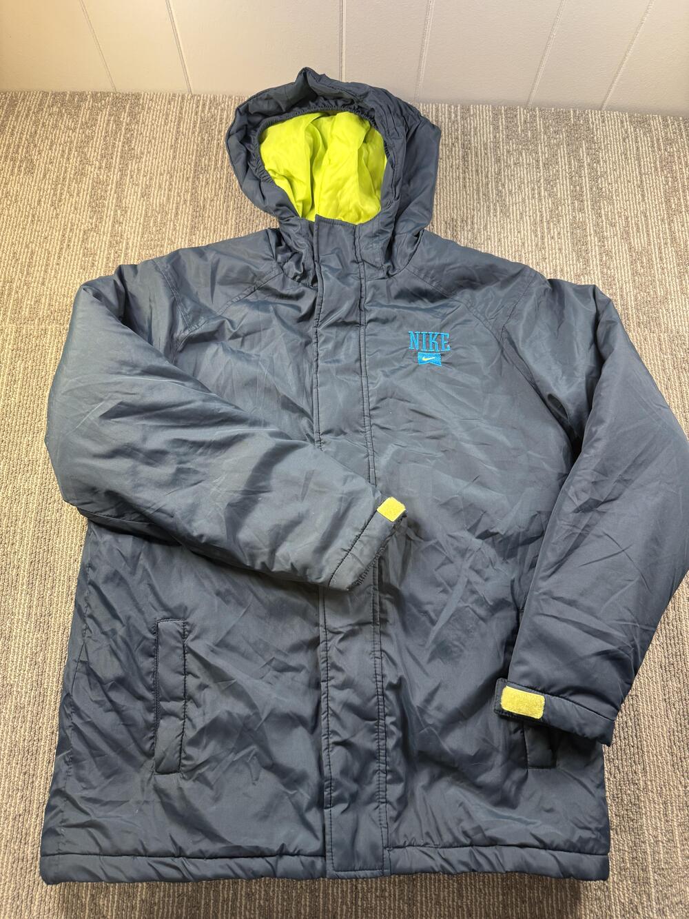 Nike Jacket Youth Large 12-13 Gray Hooded Winter Zip Pockets Logo Warm